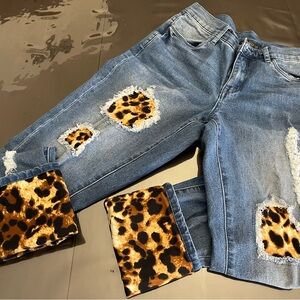 VENUS Blue Denim Boyfriend Jeans with Leopard Print Patches